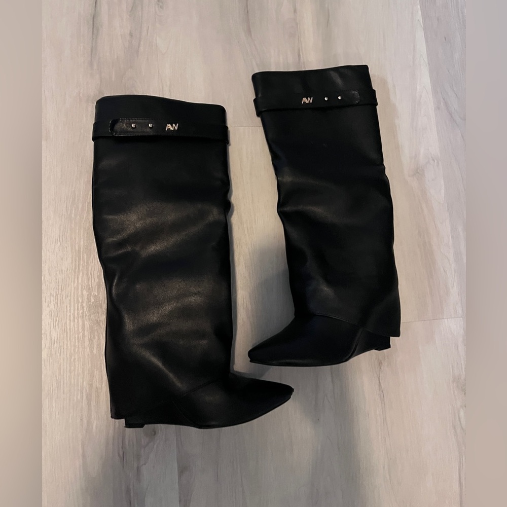 Azalea Wang fold over boots size 6.